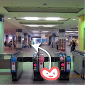 駅改札口